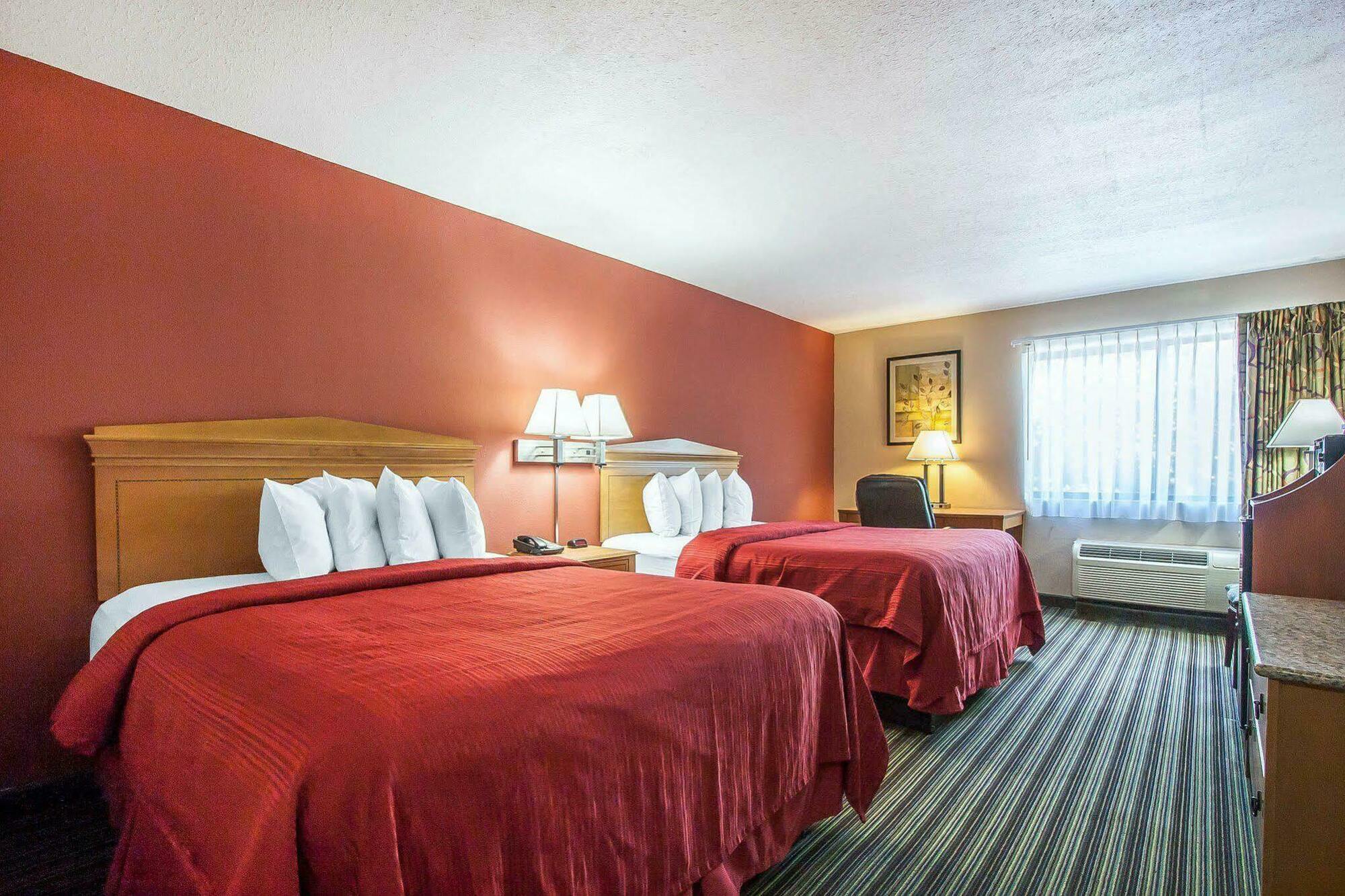Quality Inn & Suites Centerville Buitenkant foto